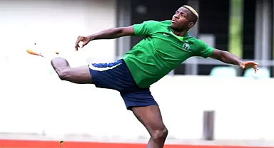 Osimhen Galatasaray için İstanbul’a geldi, açıklamada bulunan yıldız, ‘Onları çıldırtacağım’