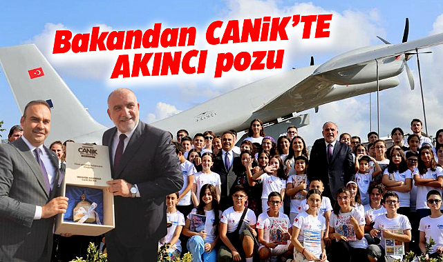 Samsun'a gelen Bakan Kacır Canik'te Akıncı TİHA önünde poz verdi