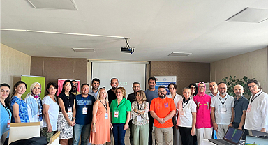 Samsun'da biyoloji öğretmenlerine yönelik yapay zeka araçları eğitimi başladı