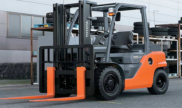 Samsun'da forkliftin altında kalan usta hayatını kaybetti