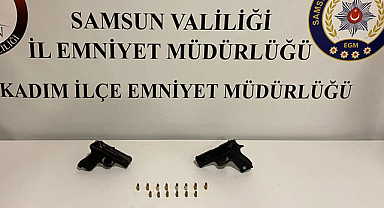 Samsun'da üzerinde 2 ruhsatsız tabanca bulunan zanlı gözaltına alındı
