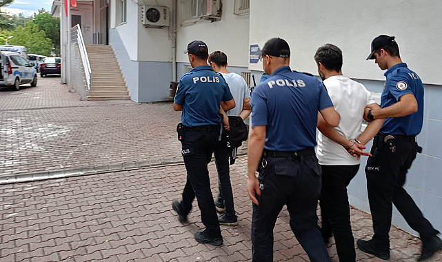 Samsun'un Bafra ilçesinde iki firari suçlu yakalandı