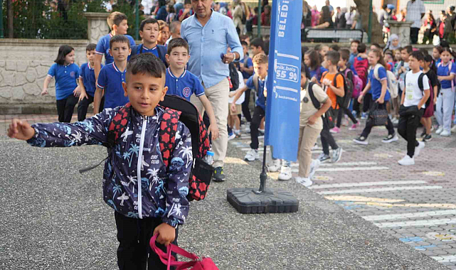 Samsun'da binlerce öğrenci ders başı yaptı