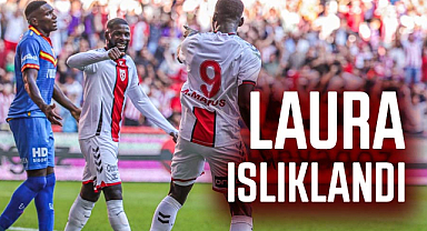 Samsunspor'da Laura ıslıklandı