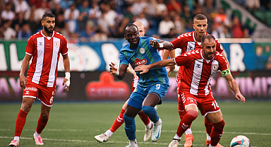 Samsunspor Rizespor karşısında 1-0 öne geçti