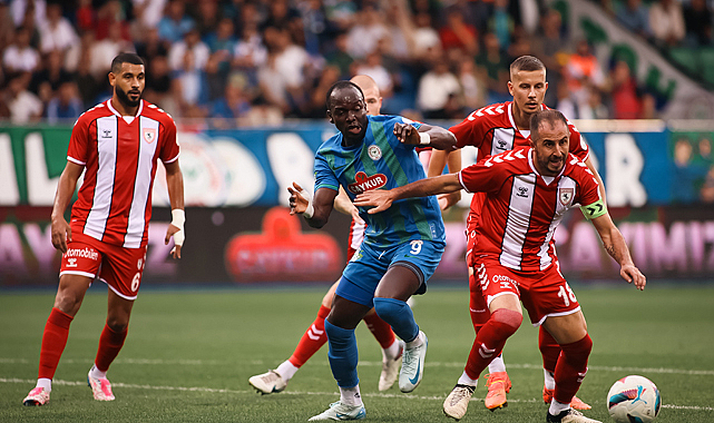 Samsunspor Rizespor karşısında 1-0 öne geçti