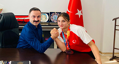 Samsunlu Şaziye 9 ayda dünya şampiyonu oldu