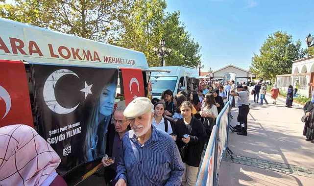 Şehit polis memuru Şeyda Yılmaz'ın devre arkadaşları lokma dağıttı