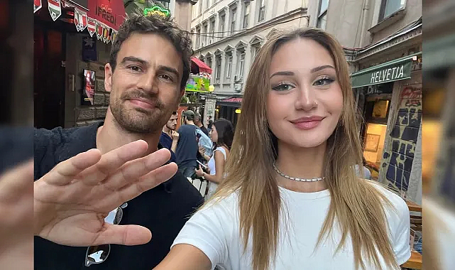 Theo James İstanbul'da! Hayranı tarafından ifşaladı