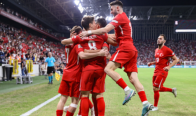 Türkiye İzlanda karşısında 2-1 öne geçti