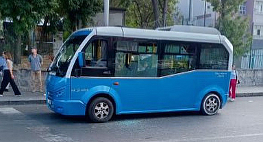 Yolcu minibüsüne satırlı saldırı