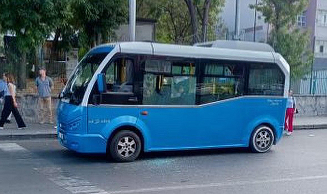 Yolcu minibüsüne satırlı saldırı