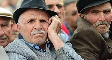 12 bin 500 TL üstü maaş alan herkese yatıyor! Emekliye ek ödeme, son tarih belli oldu!