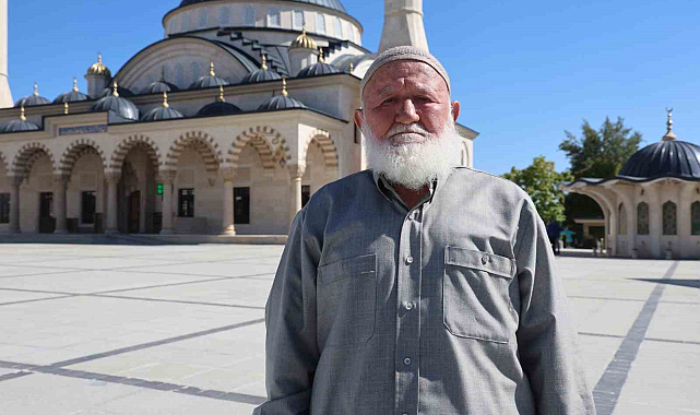 84 yaşında 321 cami yaptı