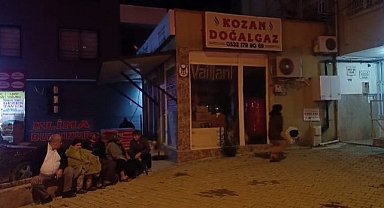 Adana depremi vatandaşları sokağa döktü