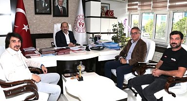 Ahmet Askar’a, Dereci’den destek ve tebrik