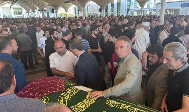 AK Partili Betül Önderoğlu toprağa verildi