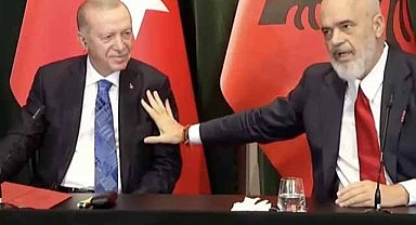 Arnavutluk’ta Başbakan Edi Rama o harekete açıklık getirdi