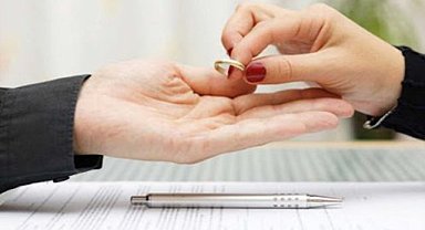 Boşanma davalarında bekleme süreleri düşürüldü