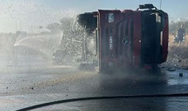 Devrilen akaryakıt tankeri korkuttu