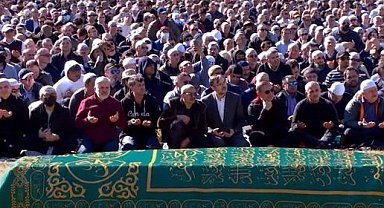 FETÖ elebaşı Fettullah Gülen'e stadyumda cenaze töreni düzenlendi