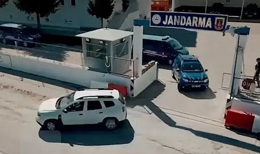 Gıda sahtekarları yuh dedirtti! Mide bulandırıcı anlar ortaya çıktı: 75 TL’ye alıp 250 TL’ye satmışlar