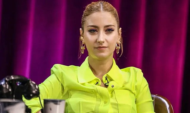 Hazal Kaya’dan şaşırtan açıklama: ‘1 senedir şiddete maruz kalıyorum’