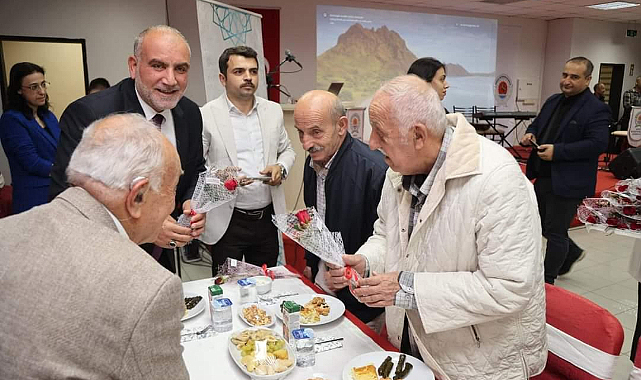 İbrahim Sandıkçı huzurevi sakinleriyle buluştu