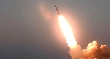 İran, İsrail'e yüzlerce füze ateşledi!
