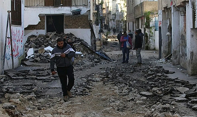 İsrail'den mülteci kampına hava saldırısı! 14 ölü