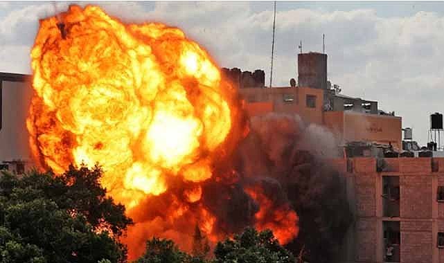 İsrail Lübnan'ın Baalbek kentine hava saldırısı düzenledi