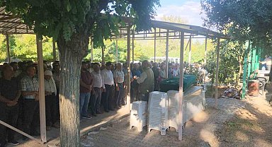 Kamyonetin çarptığı 16 yaşındaki lise öğrencisi hayatını kaybetti