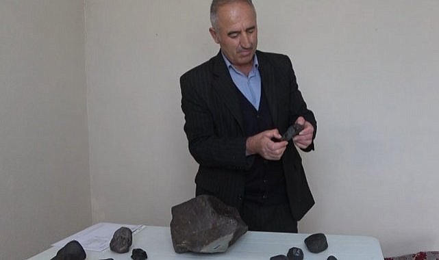 Mantar toplarken bulduğu taşlar göktaşı çıktı