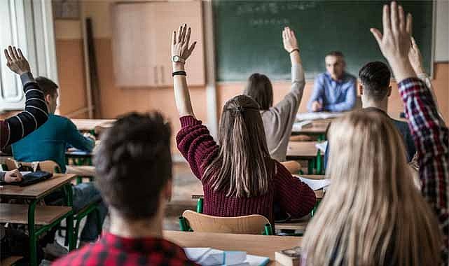 MEB'den okul saatlerine ilişkin genelge! 81 ilin valiliklerine gönderildi