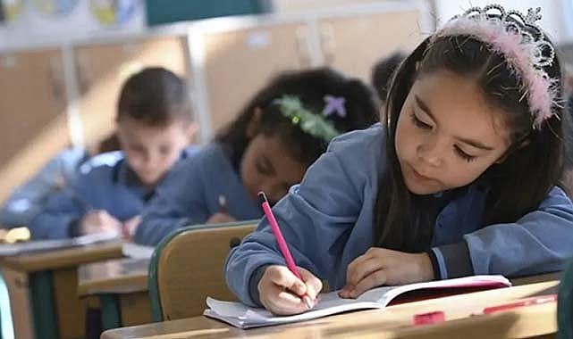 MEB duyurdu! Okullarda ders süreleri düşüyor