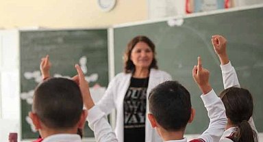 Öğrencilerin fotoğrafını paylaşan öğretmen ceza alacak