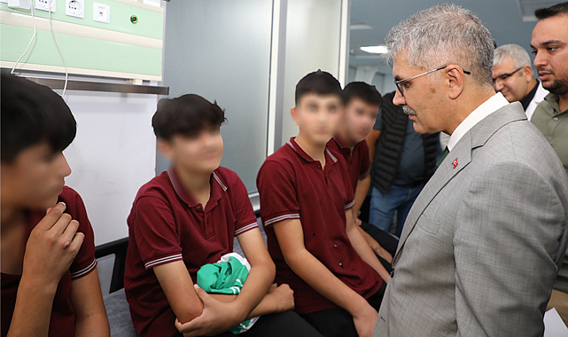 Okulda deney yapan öğrenciler yaralandı