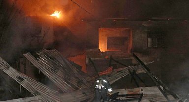 Samsun'da 2 ev alev alev yandı