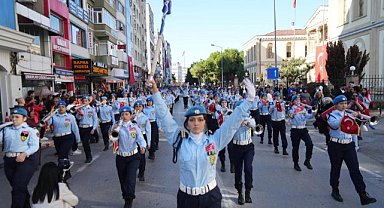 Samsun'da 'Cumhuriyet' yürüyüşü yapıldı