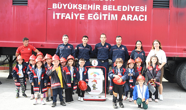Samsun'da gönüllü çocuklara itfaiyecilik eğitimi