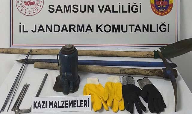 Samsun'da kaçak kazı yapan 3 kişiyi suçüstü yakaladı