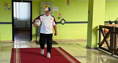 Samsun'da Maradona Kamil'in futbol sevdası huzurevinde de sürüyor