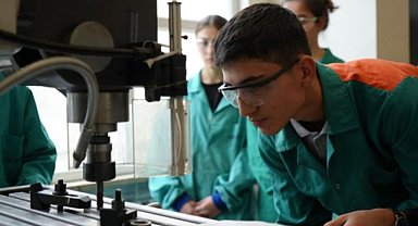 Samsun Tıbbi Cihaz Teknolojileri Lisesi iş garantisi sunuyor