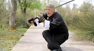 Samsunlu Ninja Bilal Çelebi, antrenör ve hakemlik belgelerini yırttı