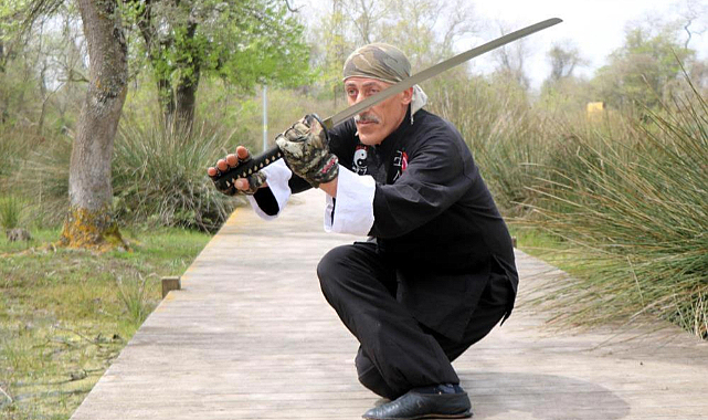 Samsunlu Ninja Bilal Çelebi, antrenör ve hakemlik belgelerini yırttı