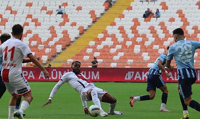 Samsunspor Adana Demirspor maçında 2-1 öne geçti