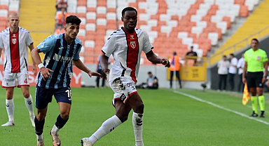 Samsunspor Adana Demirspor maçında ilk yarıyı 1-0 geride bitirdi
