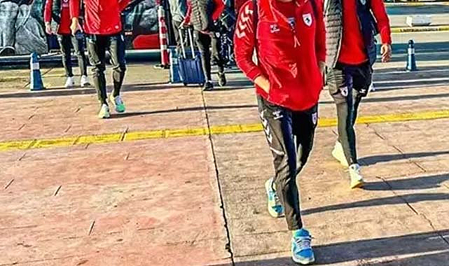 Samsunspor Adana'ya zor ulaştı