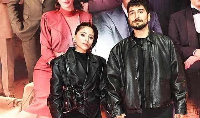 Sıla Türkoğlu yeni aşkıyla el ele