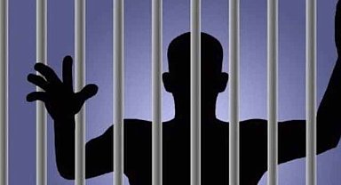 Sosyal medyada bir grubun yöneticisi olduğu iddia edilen kişiye ev hapsi